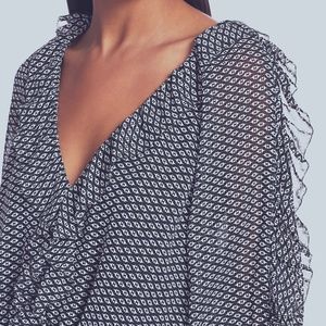 Joie  Zaida Ruffled Silk Top, size S 100% Silk